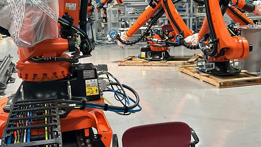 Industrial robots in a robot cell before connection